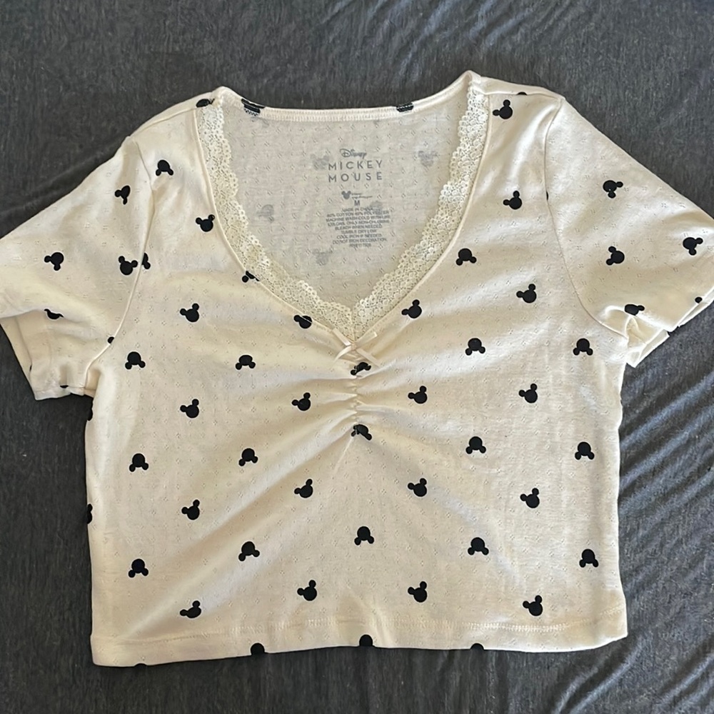 Disney Mickey Mouse Short Sleeve Crop Top Size Medium